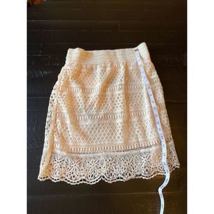 Nordstrom brand - Elastic waist Crotchet Lace Cream colored skirt - Size S